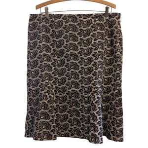 Chic Black and Cream A-Line Skirt